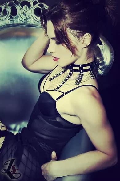 Domina Salome, Berlin, im Interview auf Lady-Sas.com.