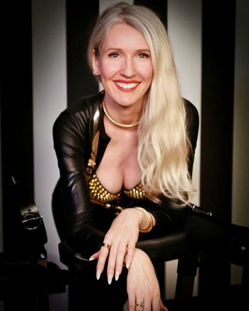 Miss Devianz, Domina in Hamburg
