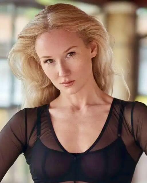 Virginia Nox, Domina in Düsseldorf