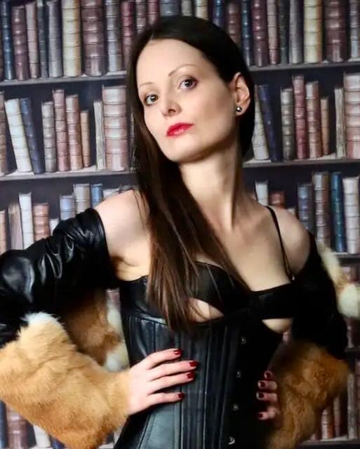 Mistress Arella, Prague-based Dominatrix and former Lady of the Other World Kingdom (OWK).