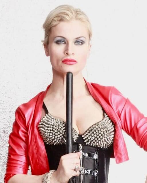 Syonera von Styx, Domina in Dresden und Leipzig
