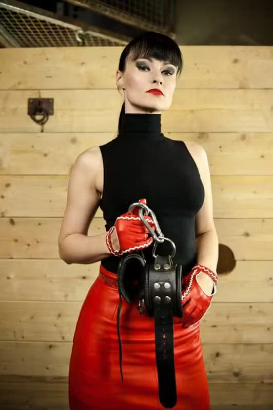 Lady Cheyenne de Muriel – Elegant German Dominatrix from Stuttgart