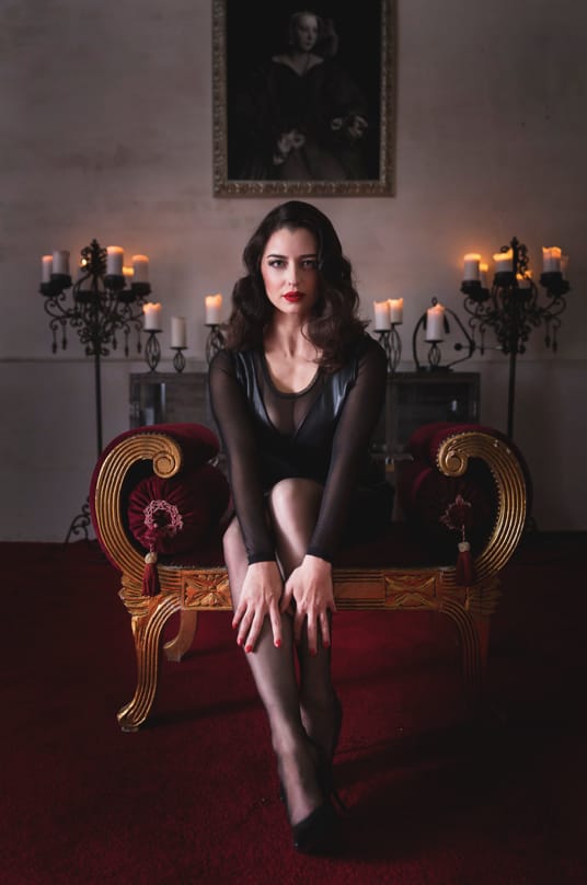 Mistress Bella Lugosi im Interview auf Lady-Sas.com.