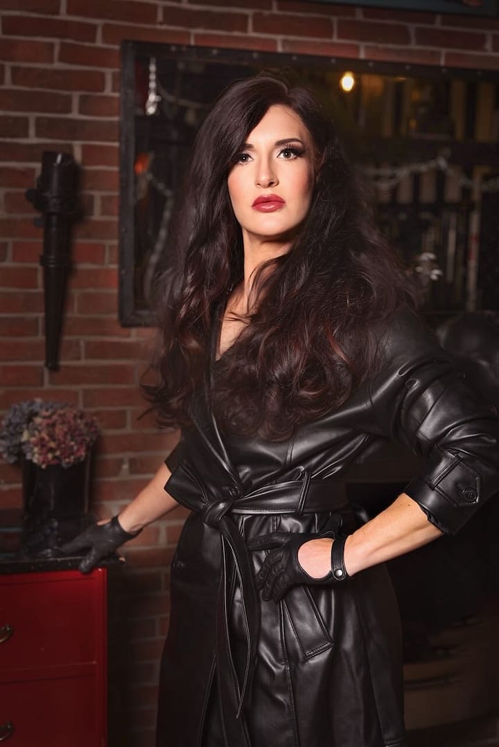 Domina in Düsseldorf: Maya de Sade.