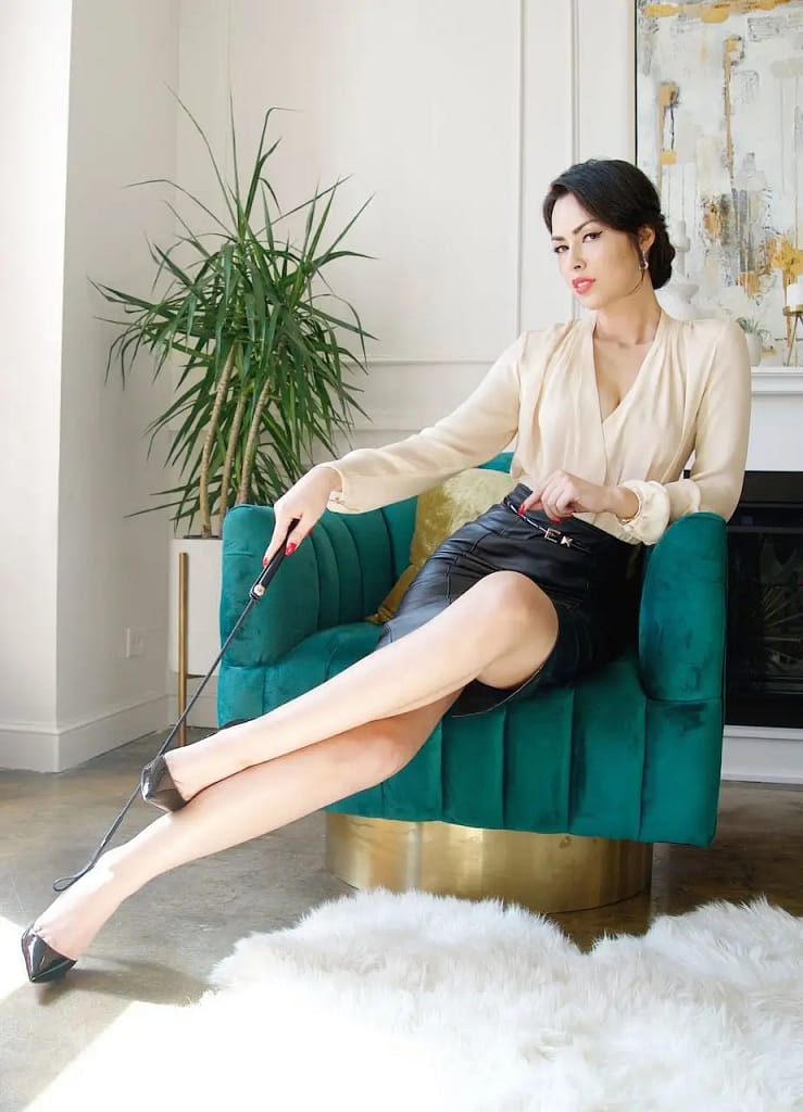 Beautiful and elegant: Mistress Iris, LA, USA