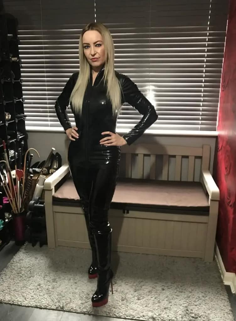 Miss Jessica Wood, UK