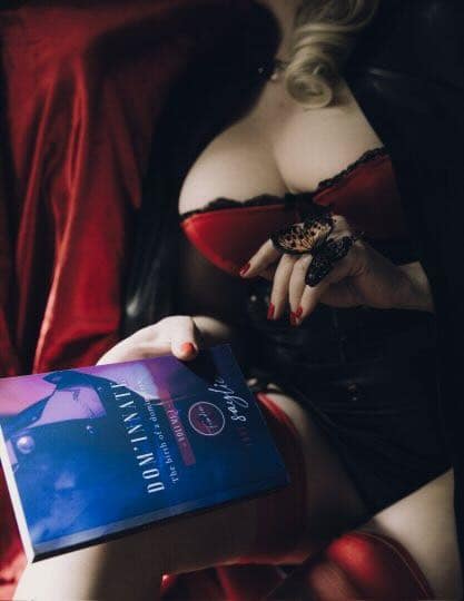 Domina Saylie Frankreich