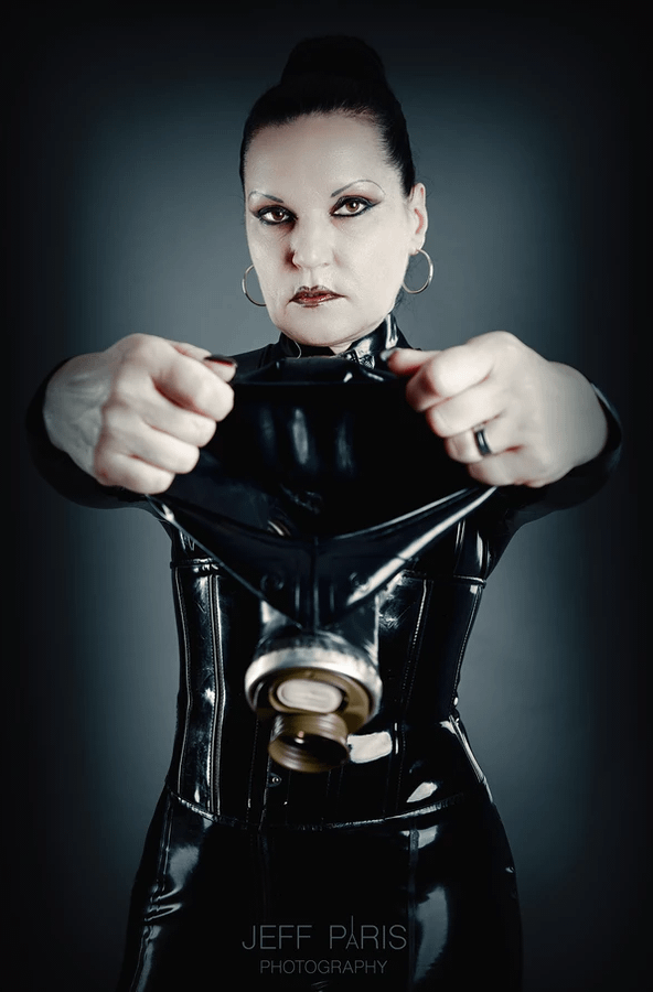 Femdom Silvia