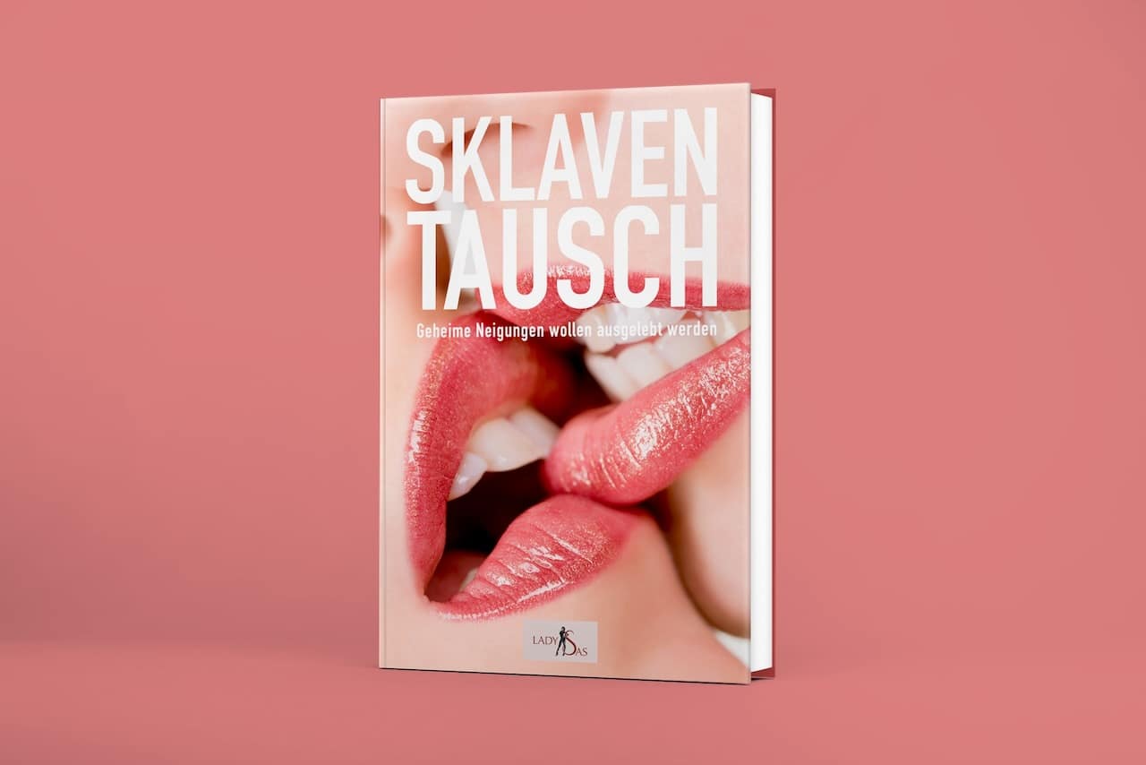 Femdom Geschichte "Sklaventausch": 3D Buch.