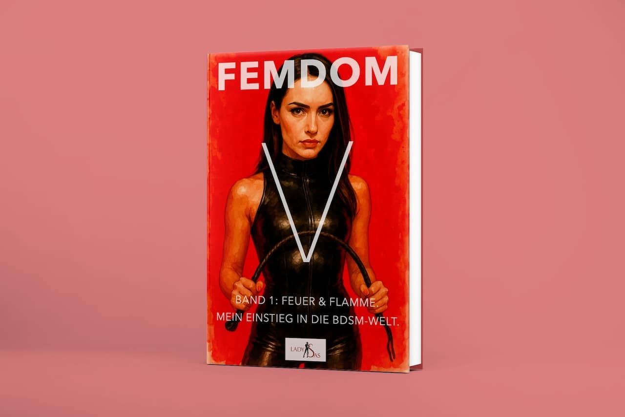 Femdom Romanreihe "Femdom V", Band 1: 3D-Buch.