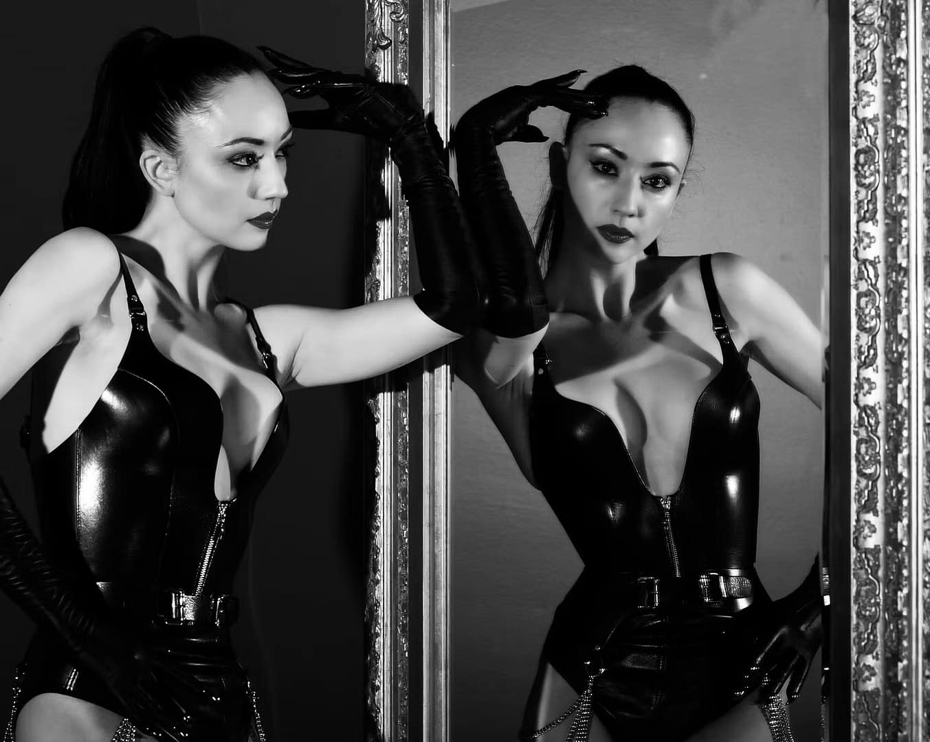 Dominatrix Lady Mephista