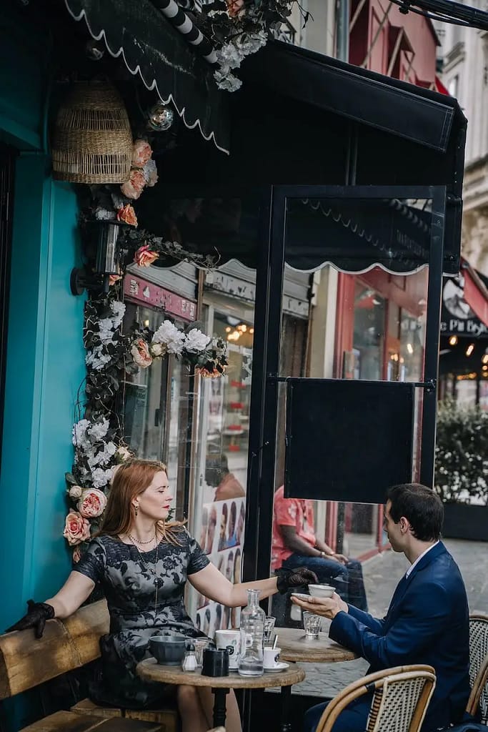 Dominatrix M with an admirer in Paris