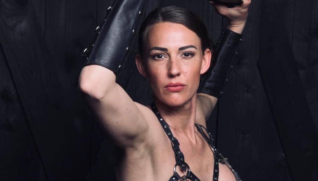 Domina Frau Ansehnlich